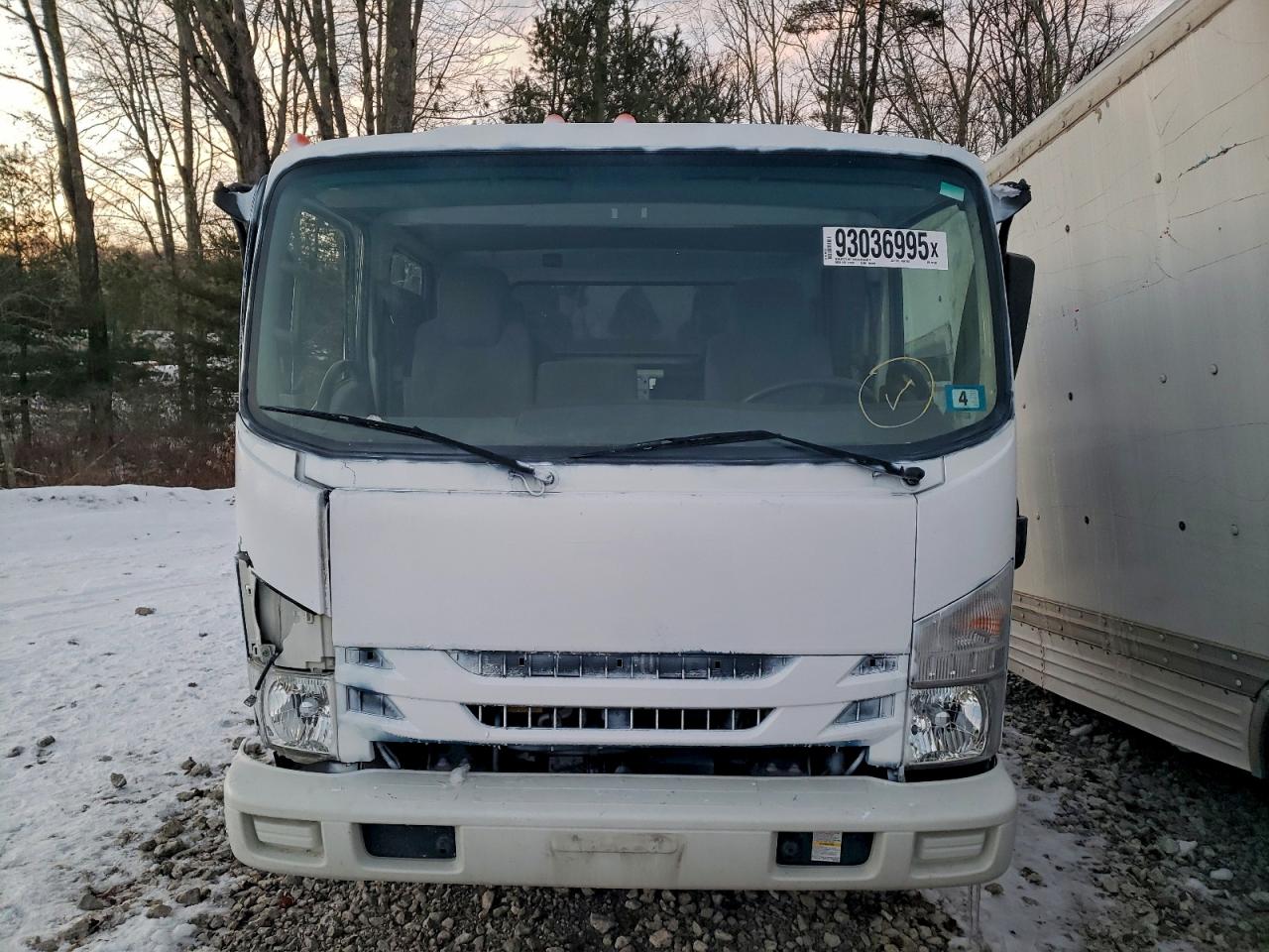 2022 Isuzu All models VIN 54DE5J1L3NSR01540 photo 5