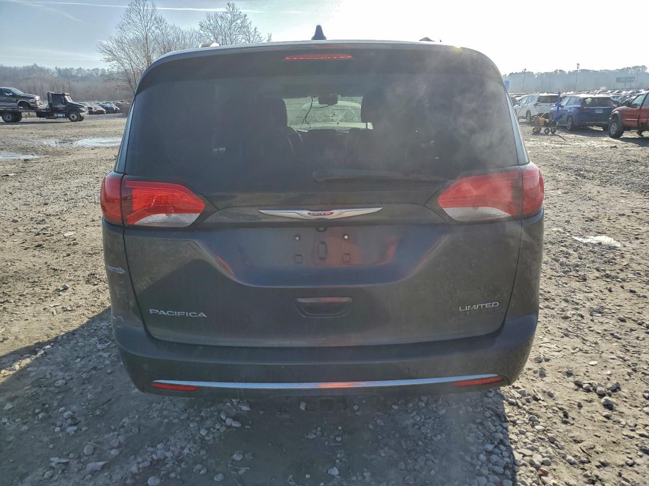 2020 Chrysler Pacifica VIN 2C4RC1GG6LR236315 photo 6