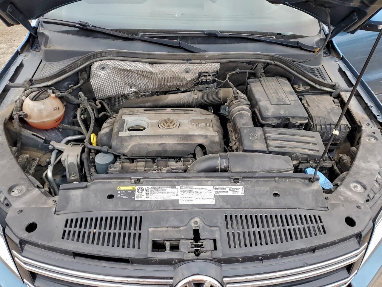 2017 Volkswagen Tiguan VIN WVGAV7AX3HK024220 photo 11