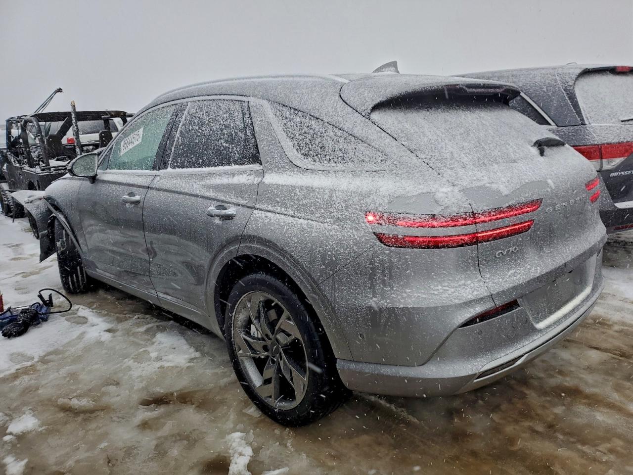 2023 Genesis Gv70 base VIN 5NMMCET13PH000417 photo 2