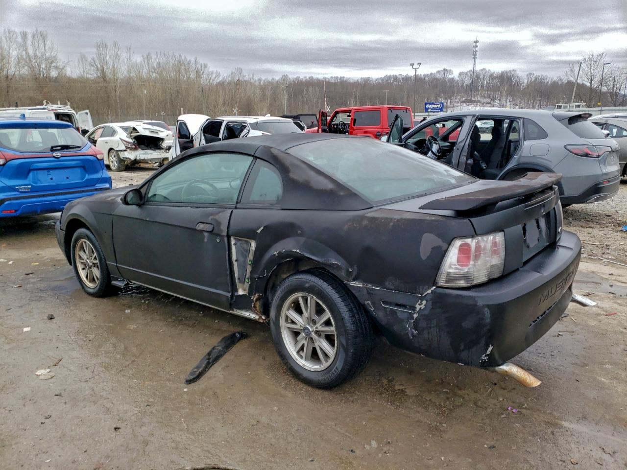 2002 Ford Mustang VIN 1FAFP40472F223304 photo 2