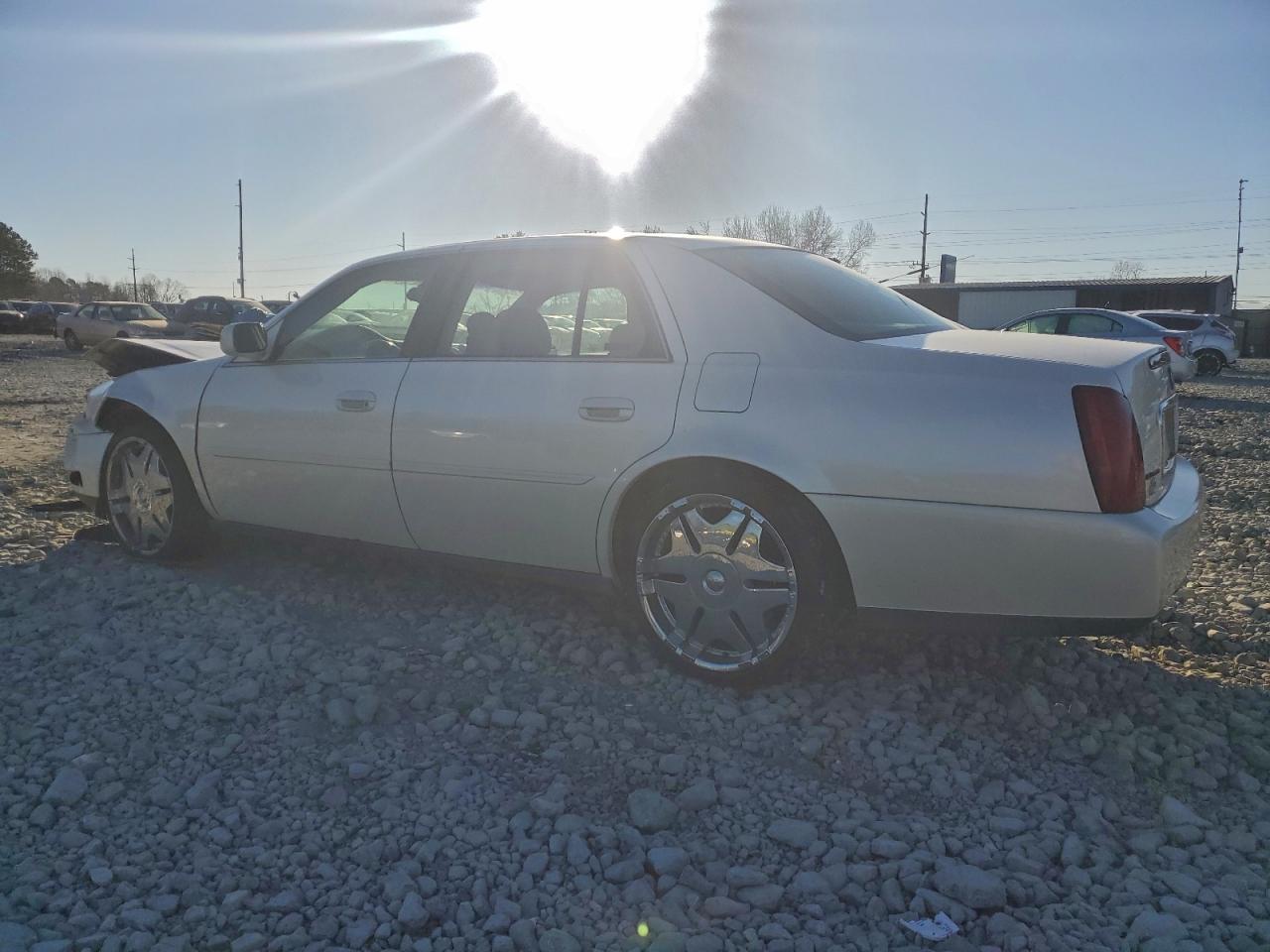 2001 Cadillac Deville VIN 1G6KD54Y81U167648 photo 2