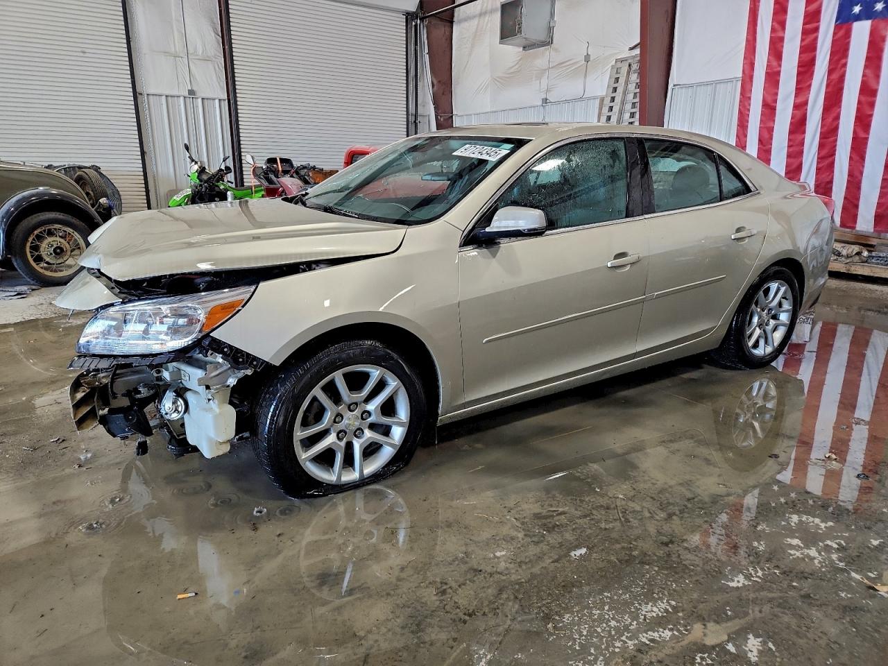 2016 Chevrolet Malibu VIN 1G11C5SA2GF144194 photo 1