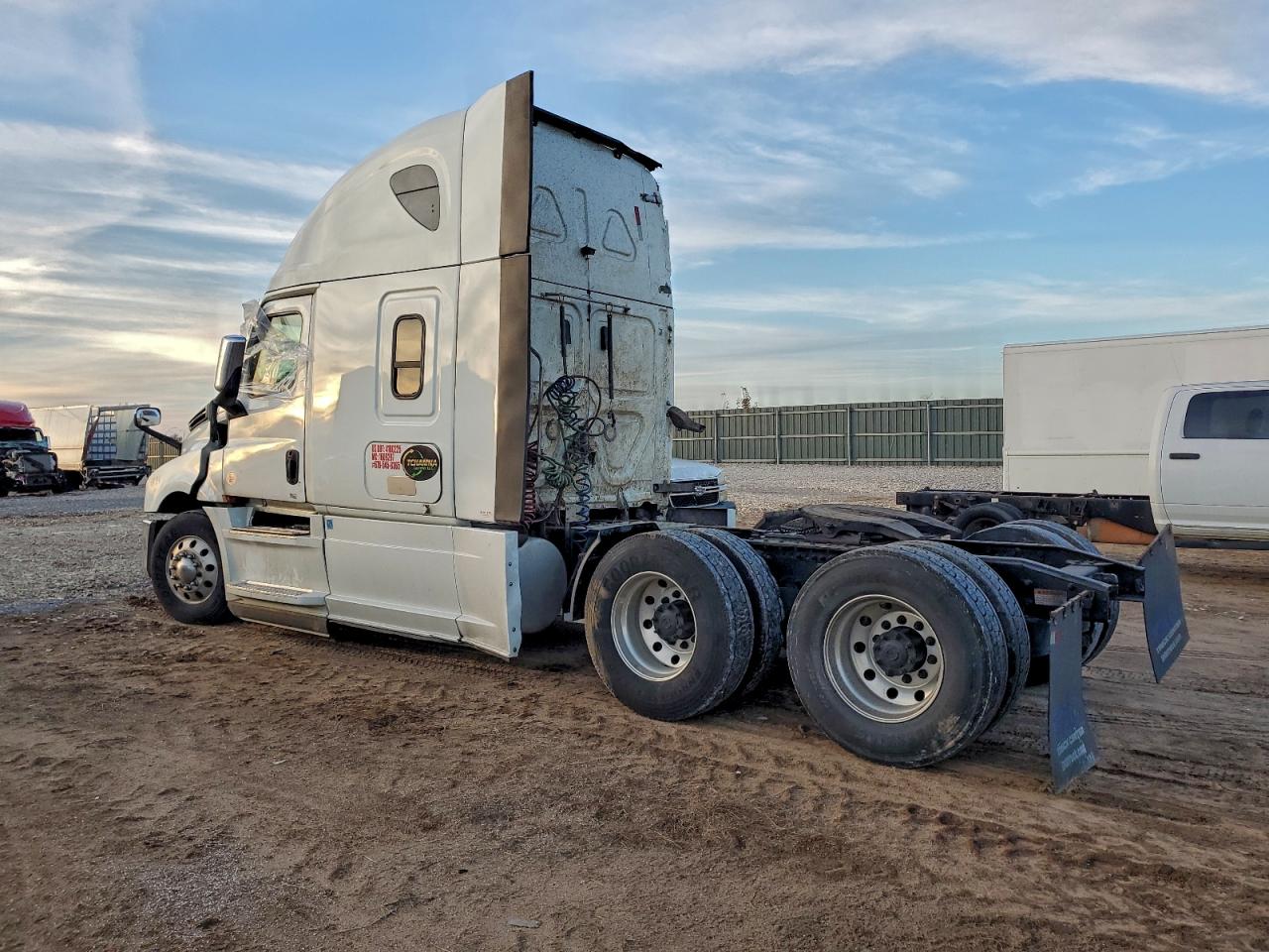 2021 FREIGHTLINER All other VIN 3AKJHHDR6MSMK9522 photo 3