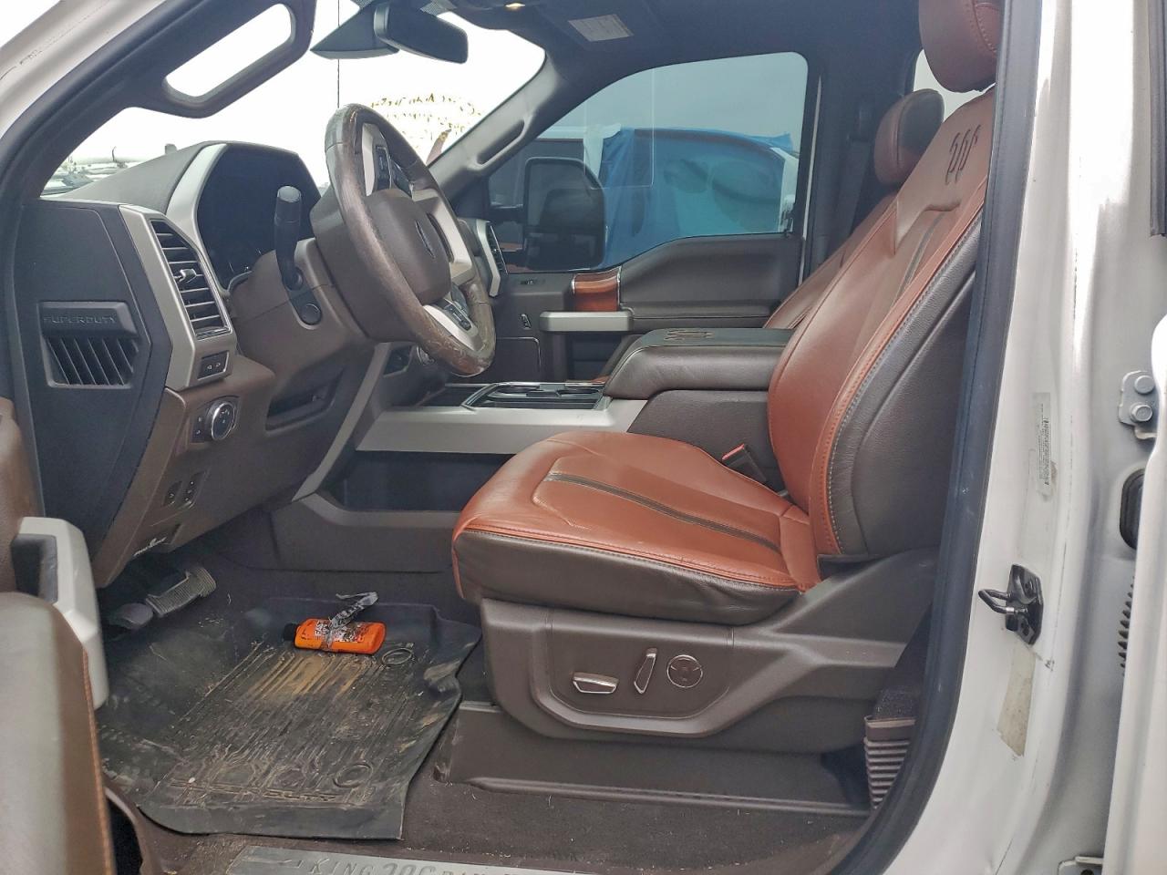 2019 Ford F450 VIN 1FT8W4DT1KEF39827 photo 7