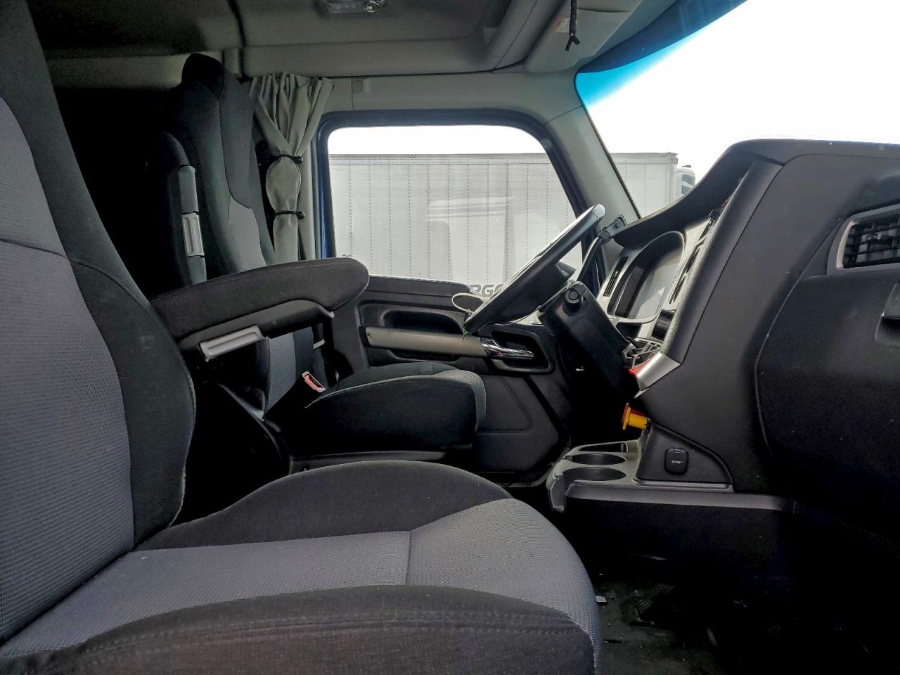 2025 KENWORTH All other VIN 1XKYD49X4SJ175433 photo 5