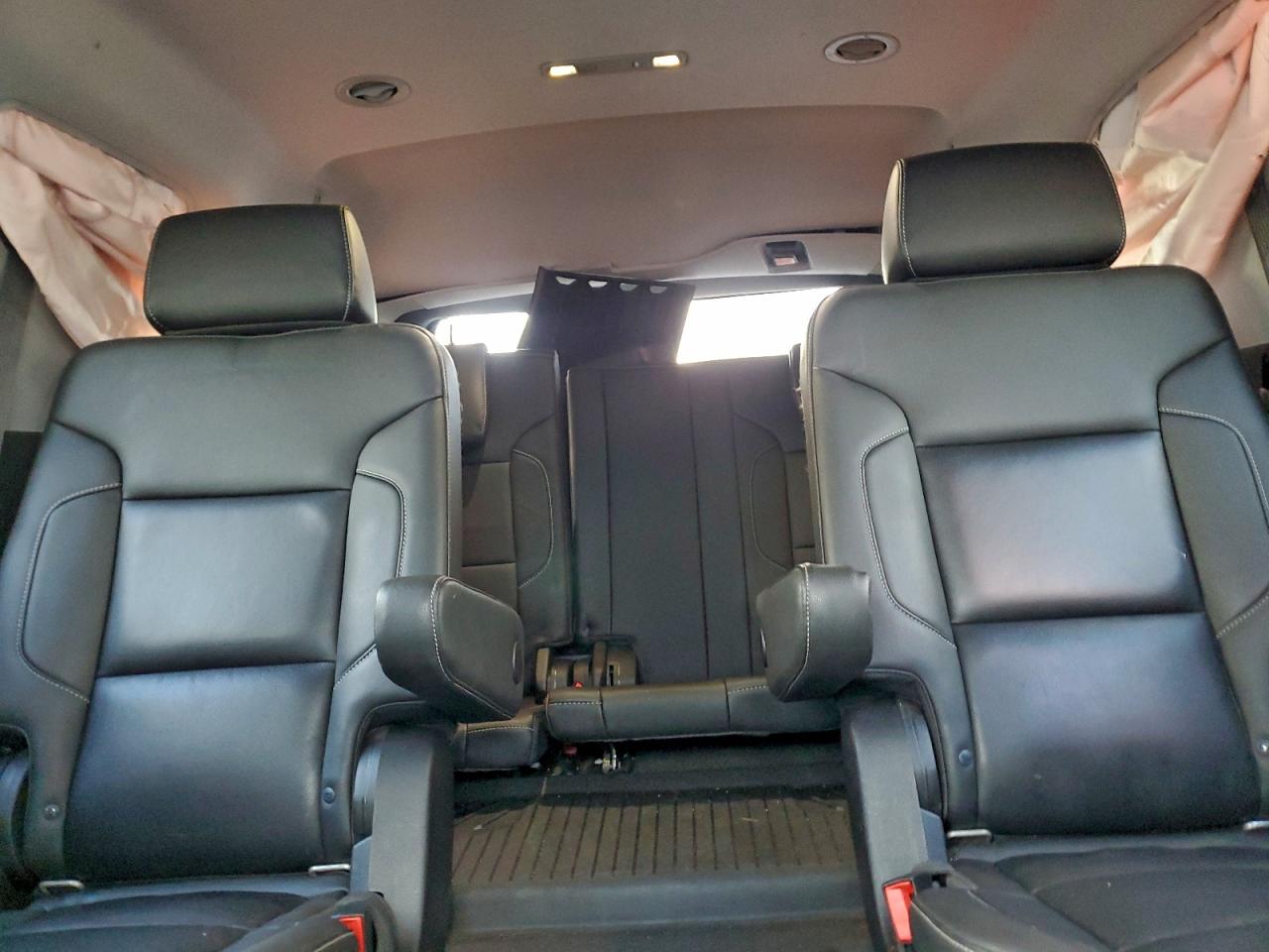 2018 CHEVROLET Tahoe VIN 1GNSKBKCXJR132936 photo 10
