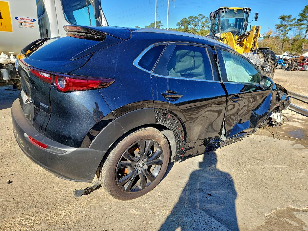 2025 Mazda Cx30 VIN 3MVDMBBM4SM813003 photo 3