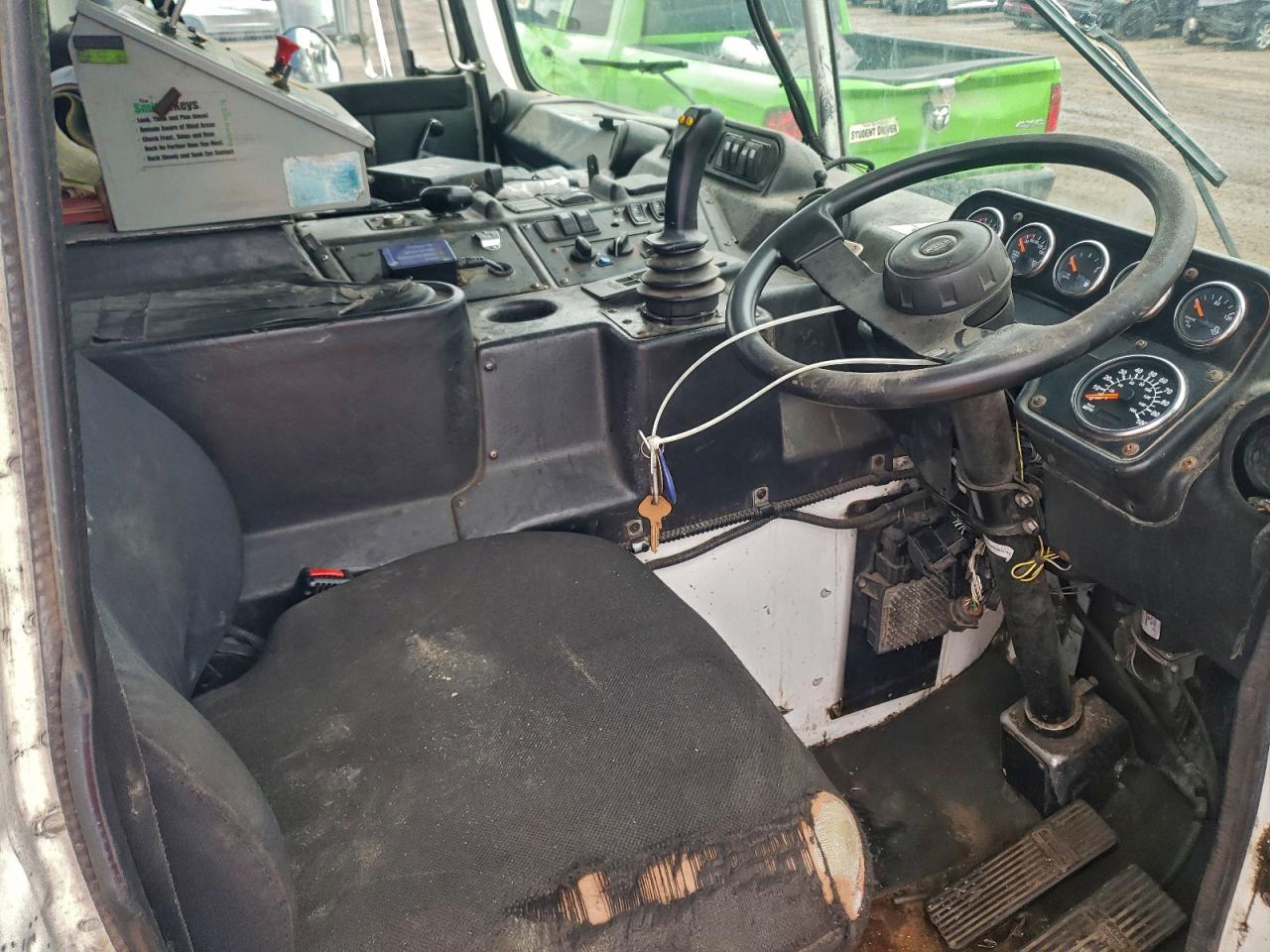 2007 AUTOCAR Xpeditor w VIN 5VCDC6MF37H204817 photo 9
