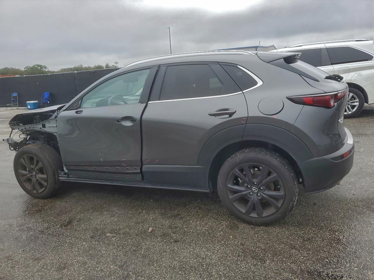 2024 Mazda Cx30 VIN 3MVDMBBM4RM706088 photo 2
