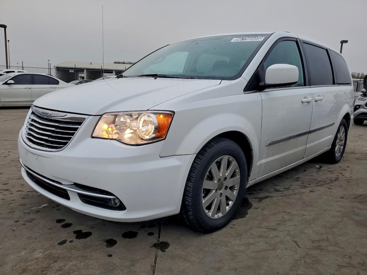 2016 Chrysler Minivan VIN 2C4RC1BG3GR267714 photo 1