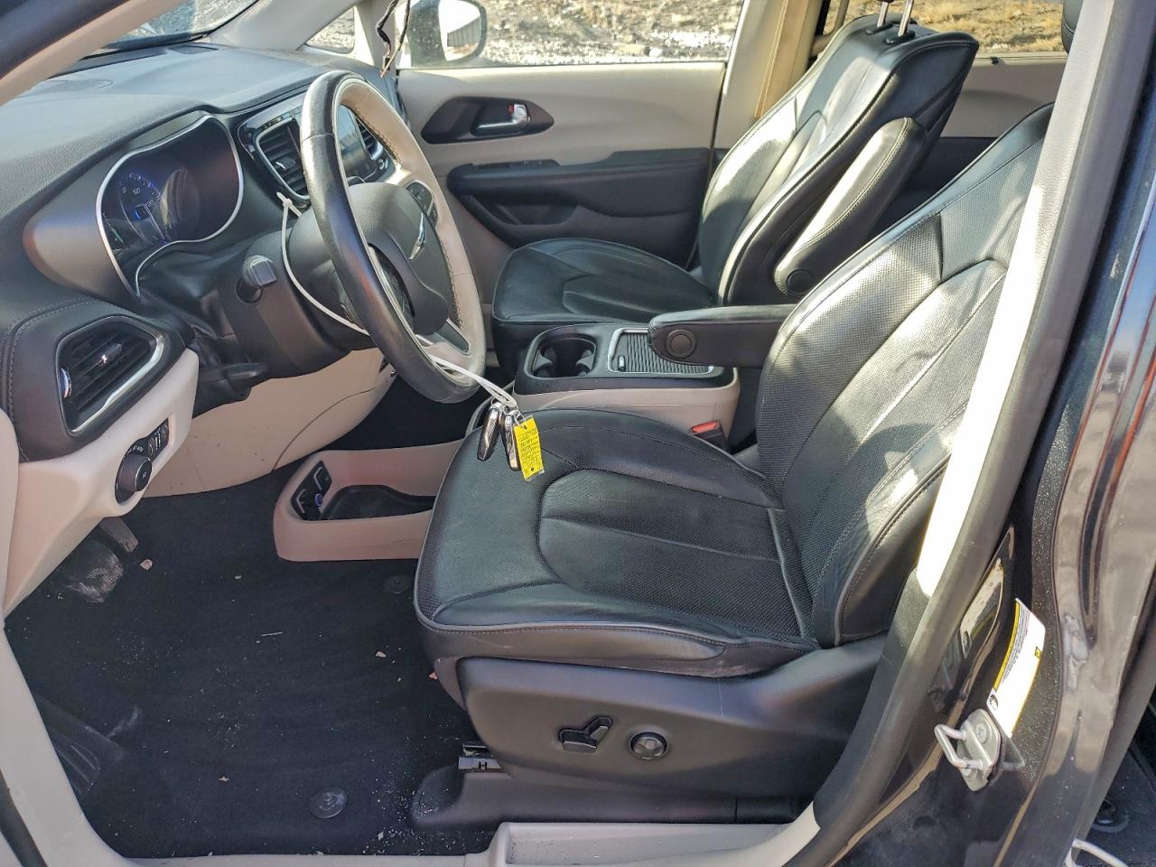2020 Chrysler Pacifica VIN 2C4RC1GG6LR236315 photo 7