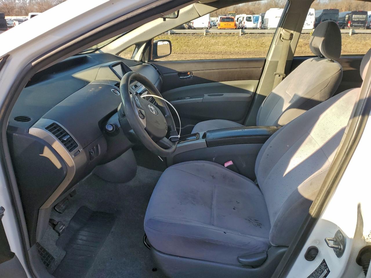 2004 Toyota Prius VIN JTDKB20U640026111 photo 7