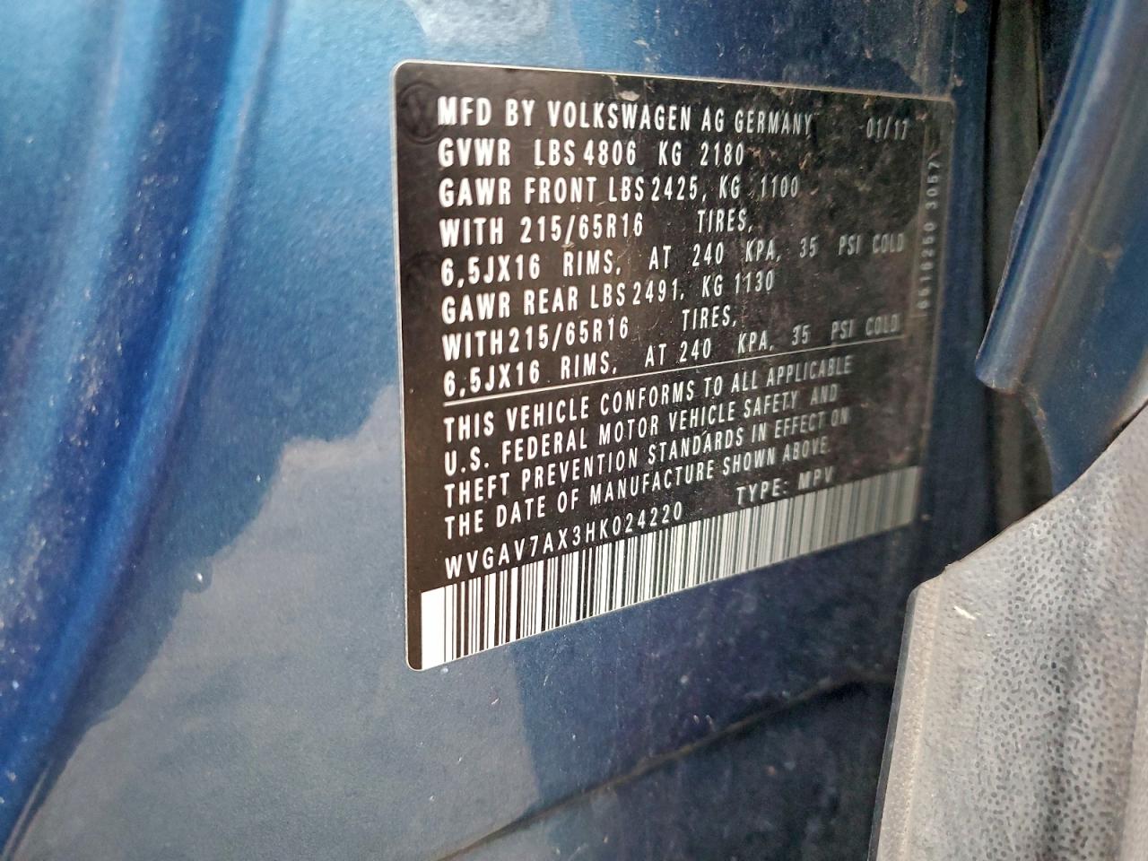 2017 Volkswagen Tiguan VIN WVGAV7AX3HK024220 photo 12