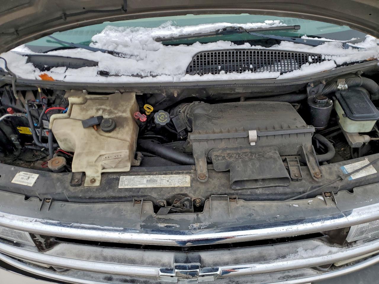 2000 CHEV Express VIN 1GBFG15R8Y1204428 photo 12