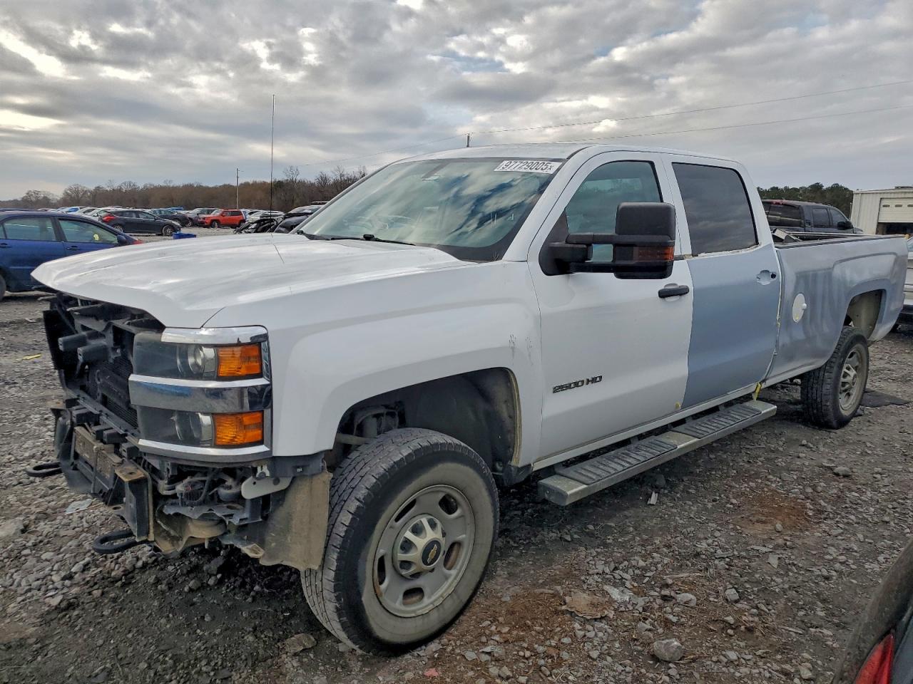 2018 Chevrolet All models VIN 1GC1KUEG7JF164436 photo 1