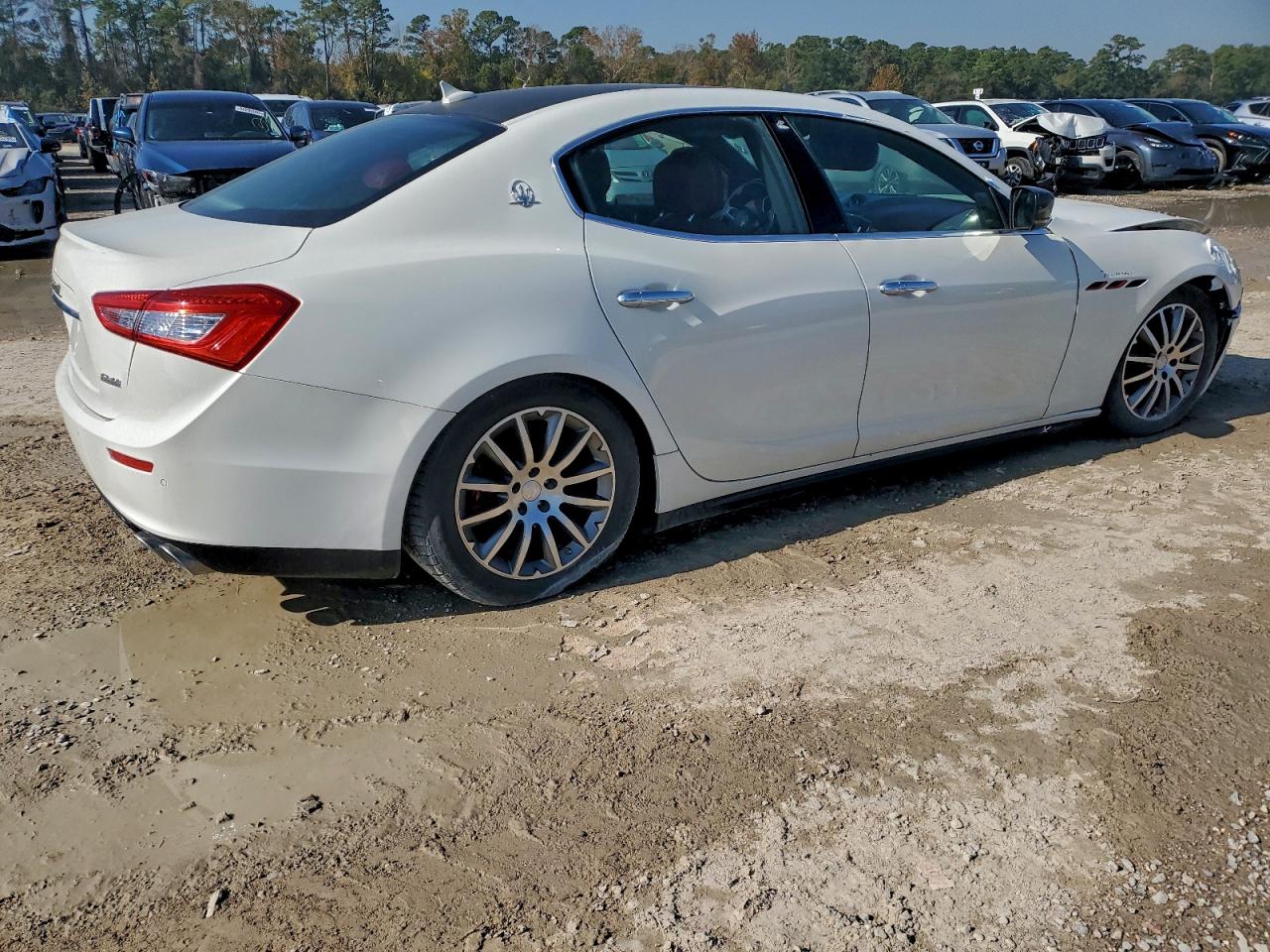 2015 Maserati All models VIN ZAM57RTA1F1154077 photo 3