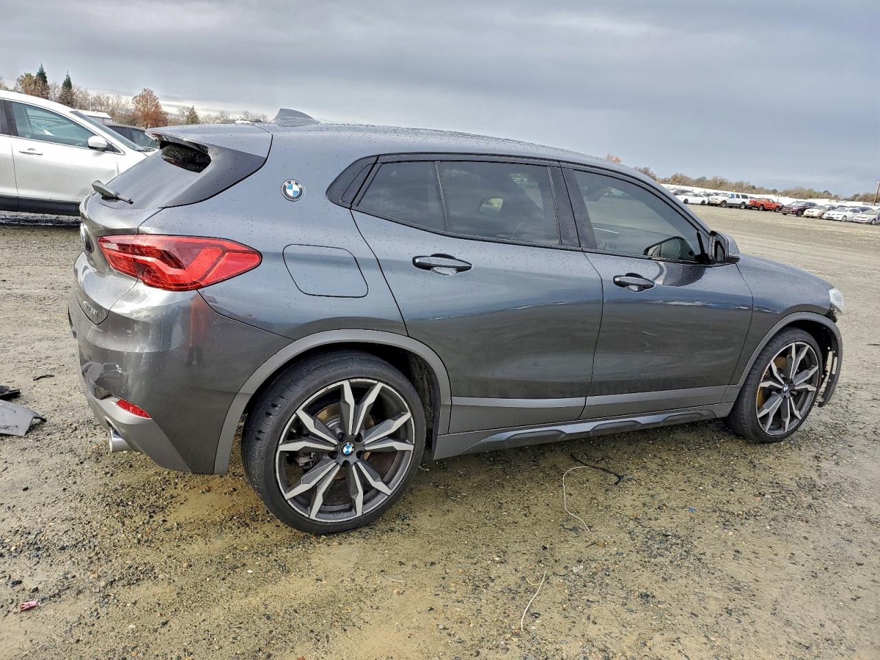 2018 BMW X2 VIN WBXYJ5C30JEF70528 photo 3