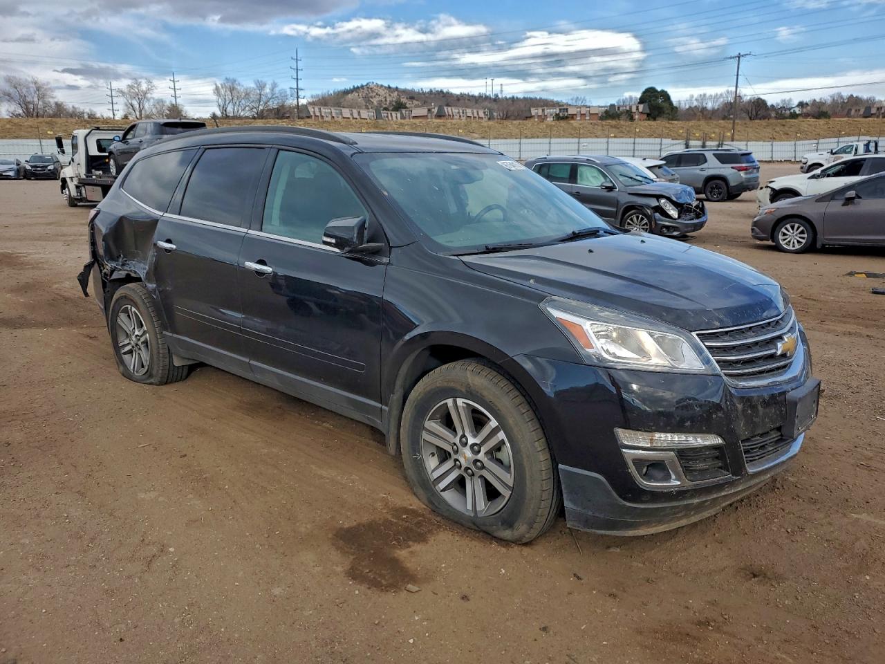 2016 CHEV Traverse VIN 1GNKVHKD8GJ128135 photo 4