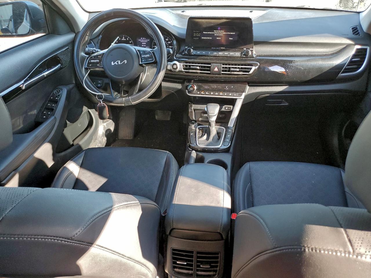 2023 Kia Seltos VIN KNDERCAA0P7421349 photo 8