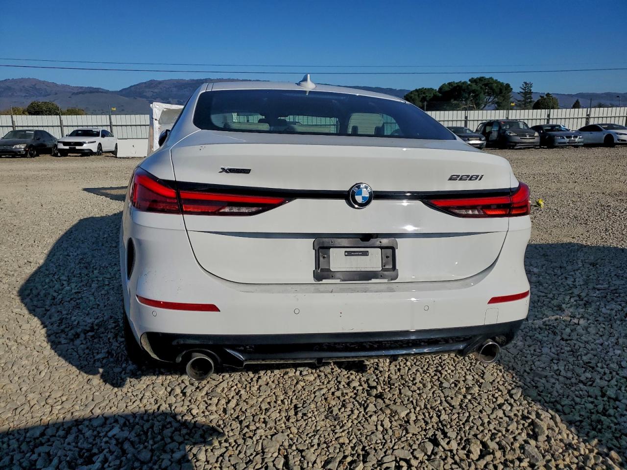2024 BMW 2 series VIN WBA73AK08R7R43697 photo 6