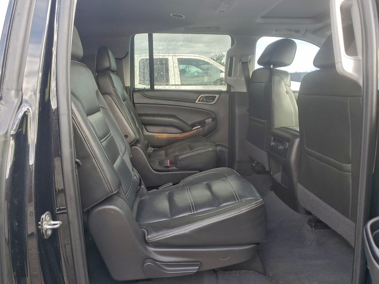2019 GMC Yukon VIN 1GKS1HKJ1KR380317 photo 11