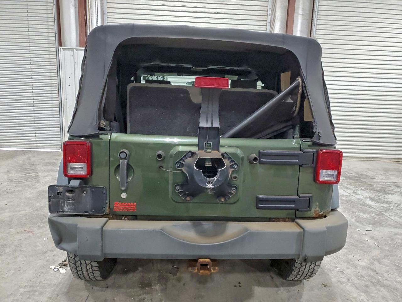 2008 Jeep Wrangler / VIN 1J4GA641X8L556547 photo 6