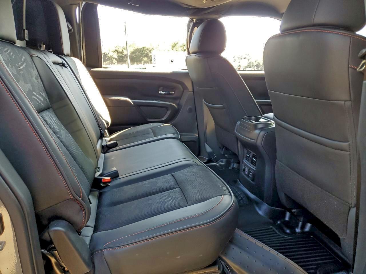 2023 Nissan TITAN VIN 1N6AA1FB9PN114590 photo 10