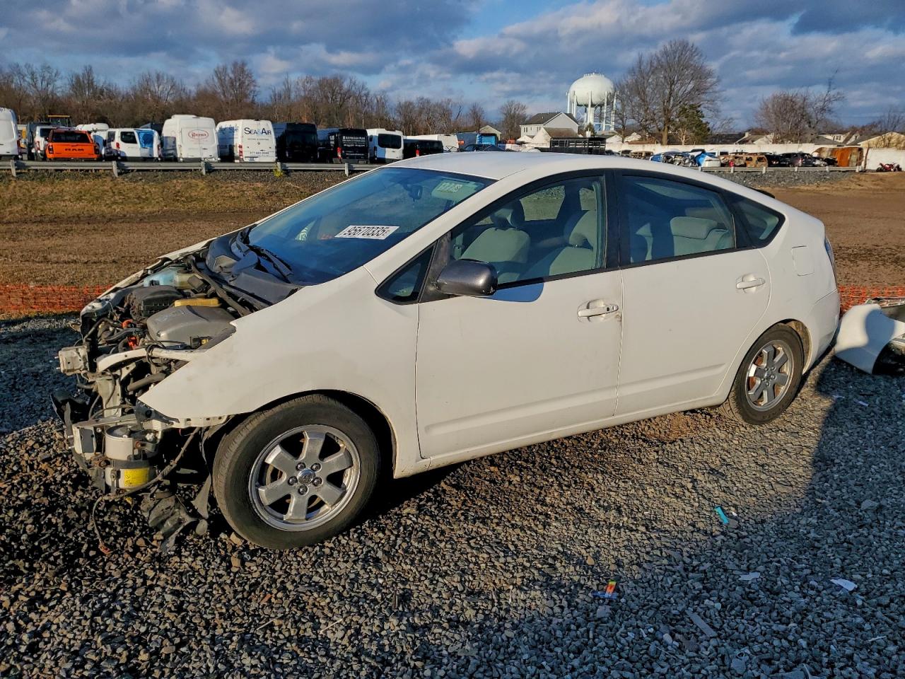 2004 Toyota Prius VIN JTDKB20U640026111 photo 1
