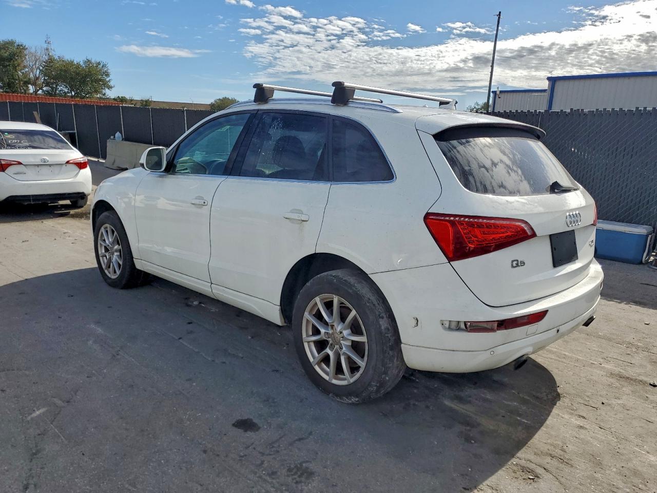 2012 Audi Q5 VIN WA1LFAFP3CA054746 photo 2