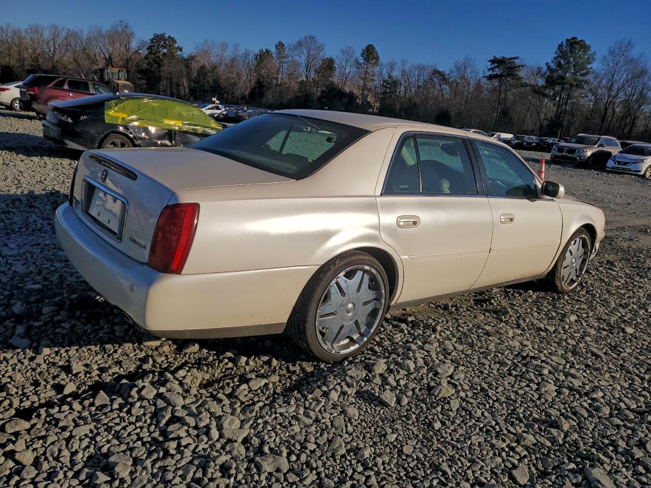 2001 Cadillac Deville VIN 1G6KD54Y81U167648 photo 3