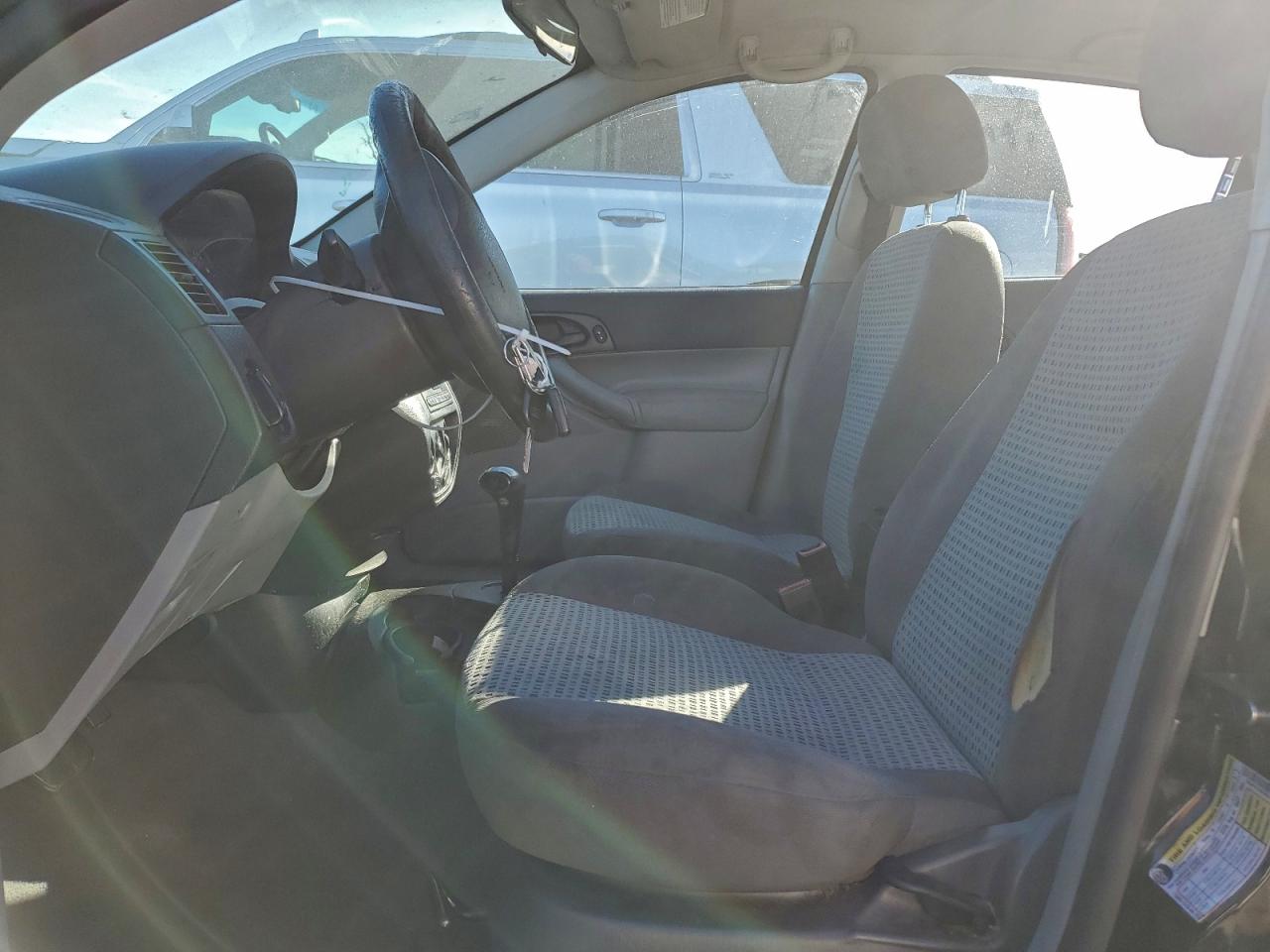2006 Ford Focus VIN 1FAHP34N06W249979 photo 7