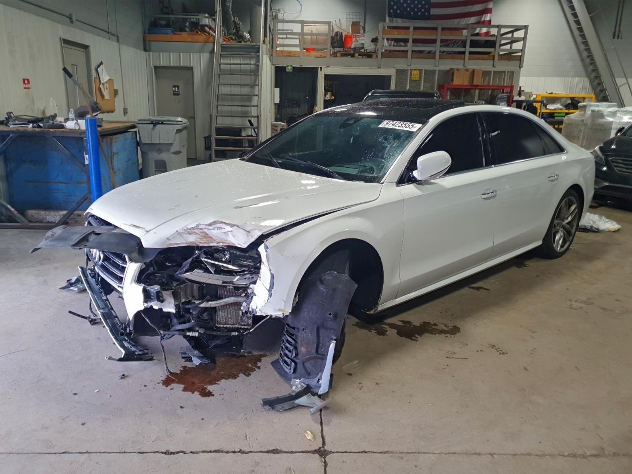 2017 Audi A8 VIN WAU43AFD5HN011838 photo 1