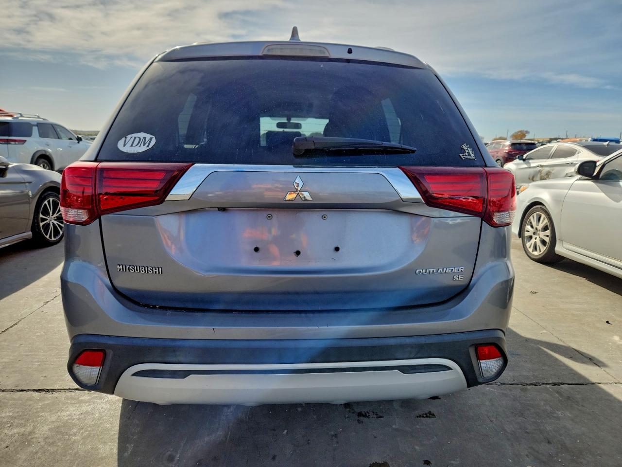 2019 Mitsubishi Outlander VIN JA4AD3A3XKZ010224 photo 6