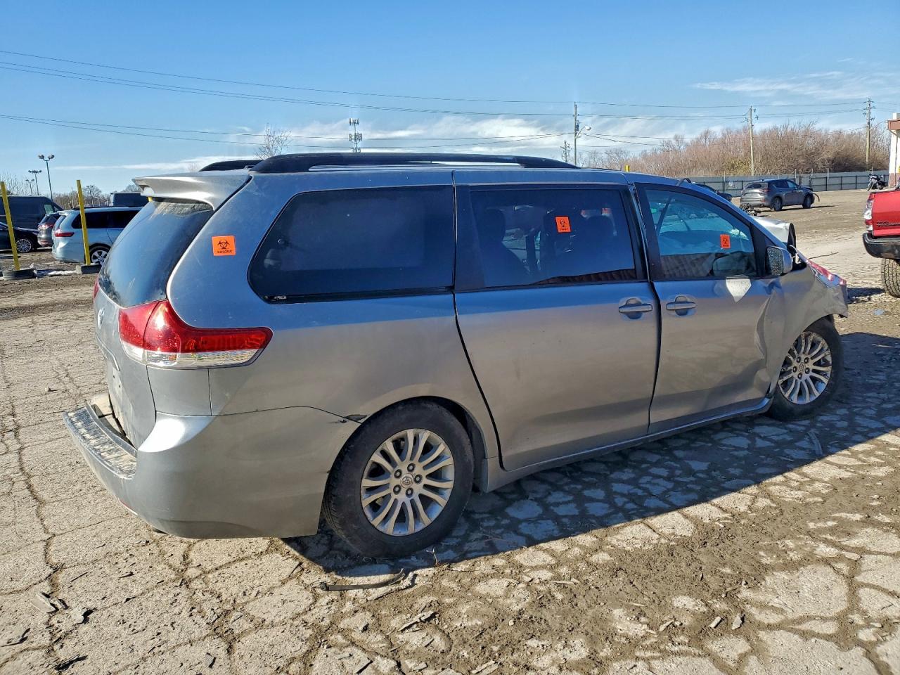 2013 Toyota All models VIN 5TDYK3DC7DS356550 photo 3