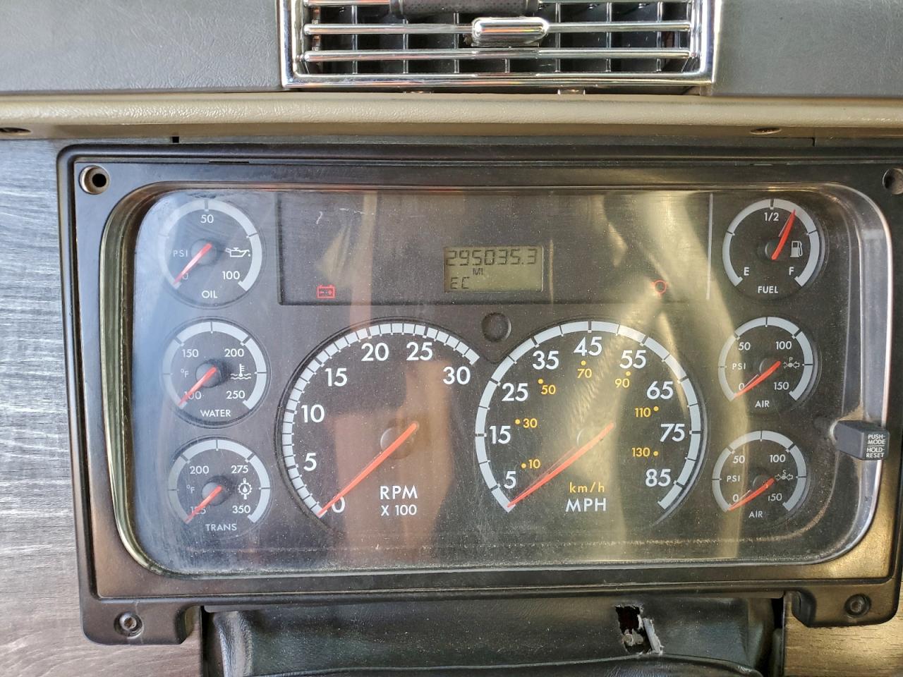2009 FREIGHTLINER All other VIN 1FUJA6CK69LAD3105 photo 8