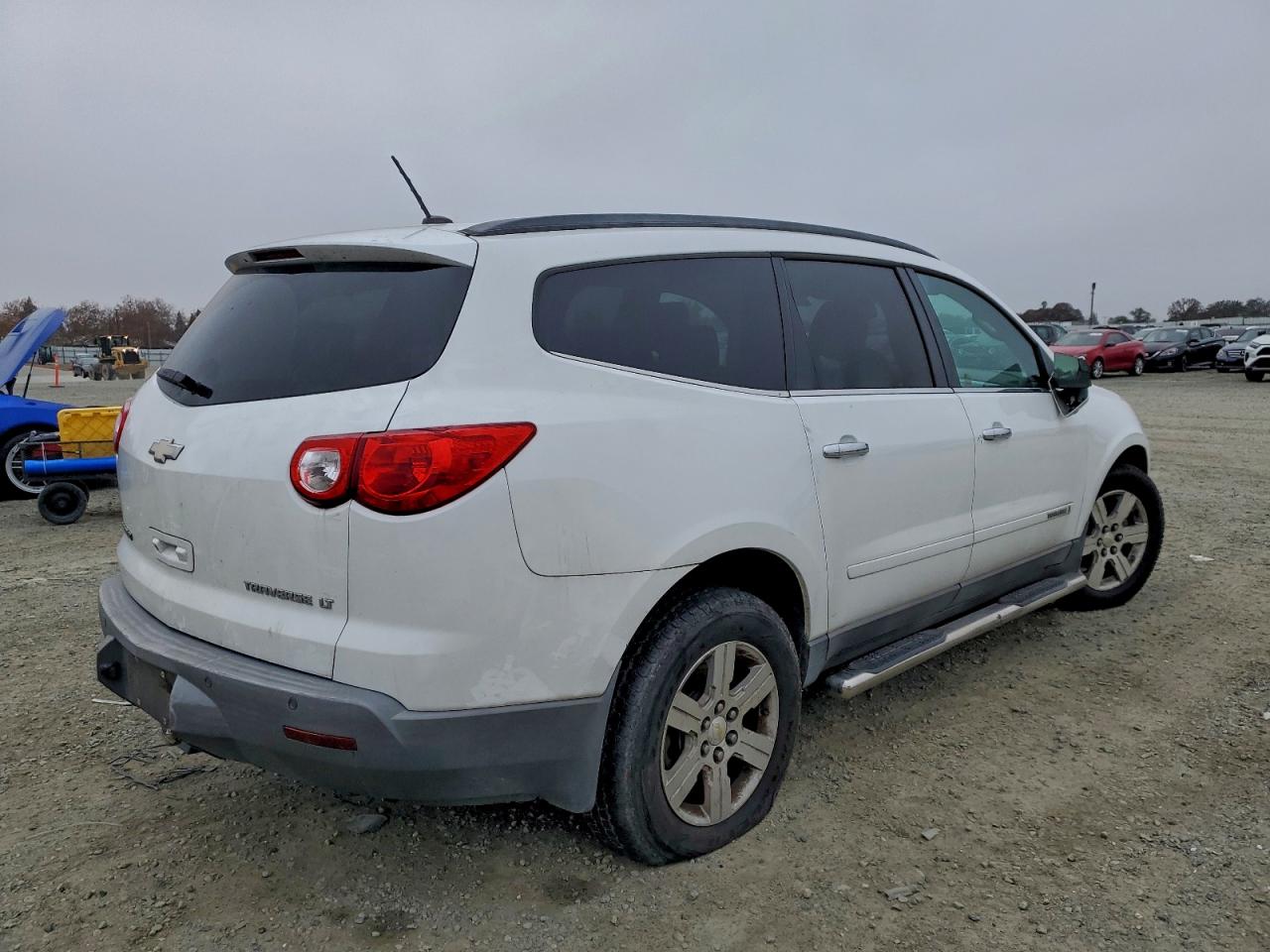 2009 Chevrolet Traverse VIN 1GNEV23D59S174138 photo 3