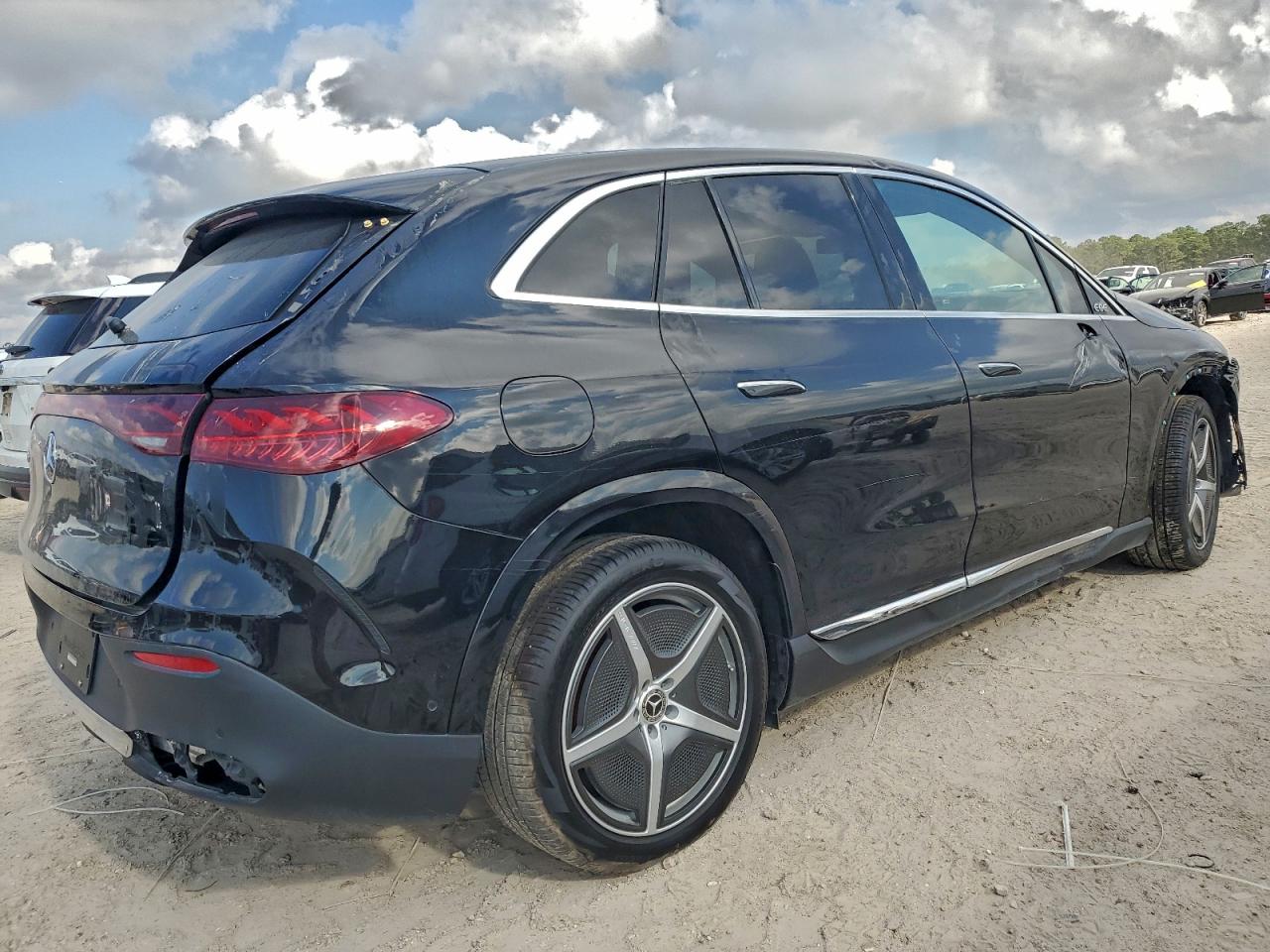 2025 Mercedes-Benz Eqe suv 35 VIN 4JGGM2BB6SA065294 photo 3