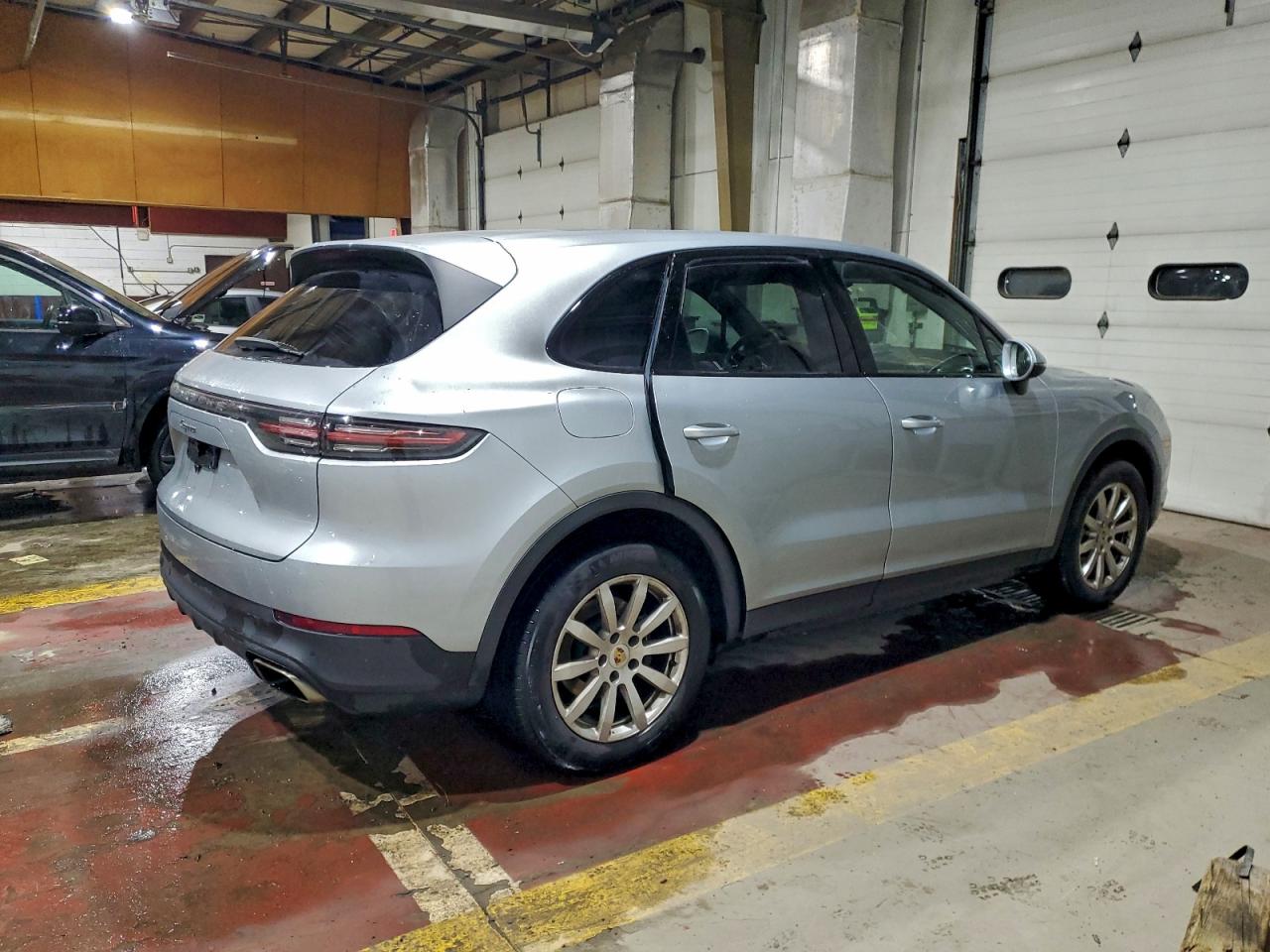 2023 PORSCHE Cayenne VIN WP1AA2AY2PDA05400 photo 3