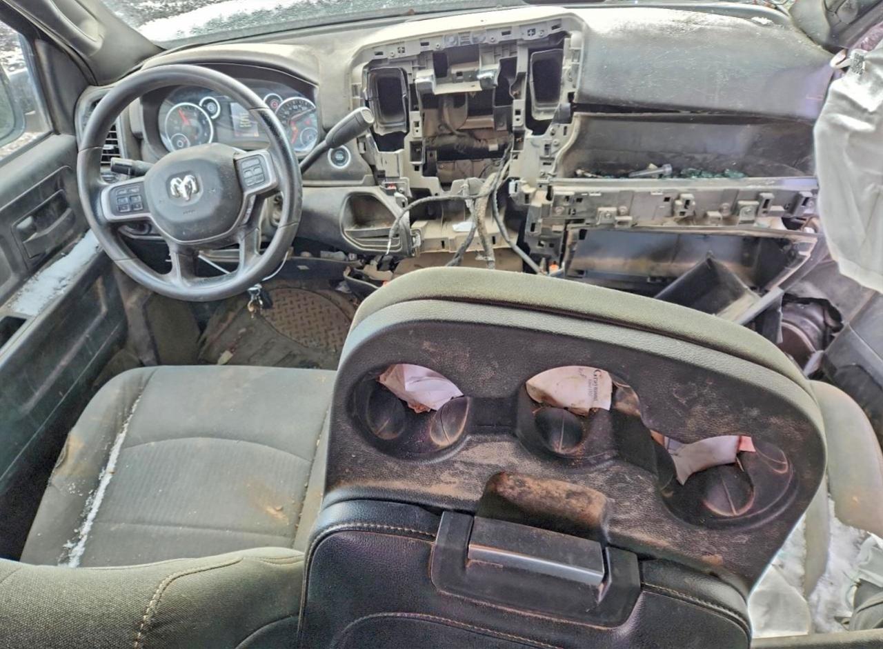 2021 Ram 3500 VIN 3C63RRGLXMG690064 photo 8