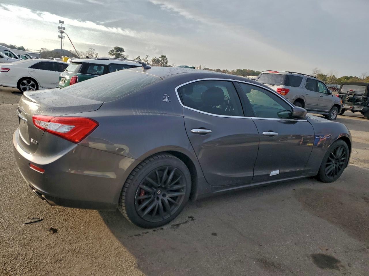 2016 Maserati All models VIN ZAM57RTA7G1183780 photo 3