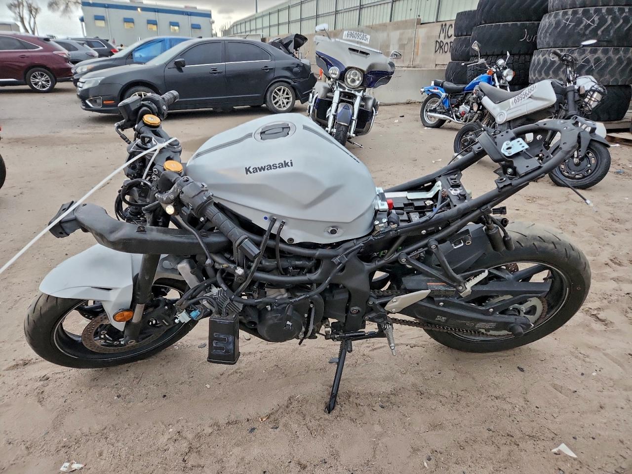 2025 Kawasaki All other VIN ML5ZXCS11SDA35133 photo 3