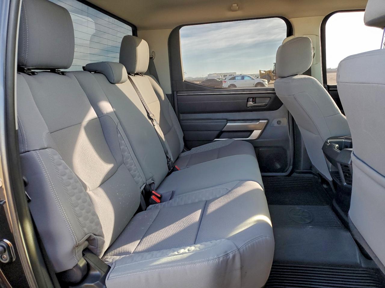 2023 Toyota Tundra VIN 5TFLA5DB5PX075586 photo 10