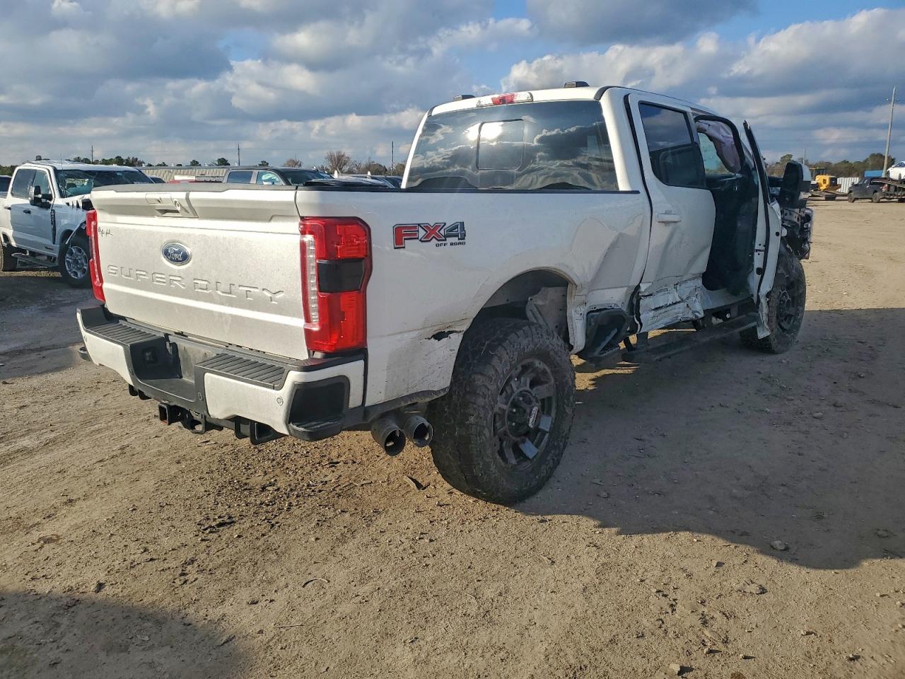 2023 Ford F250 VIN 1FT8W2BM7PEC41600 photo 3