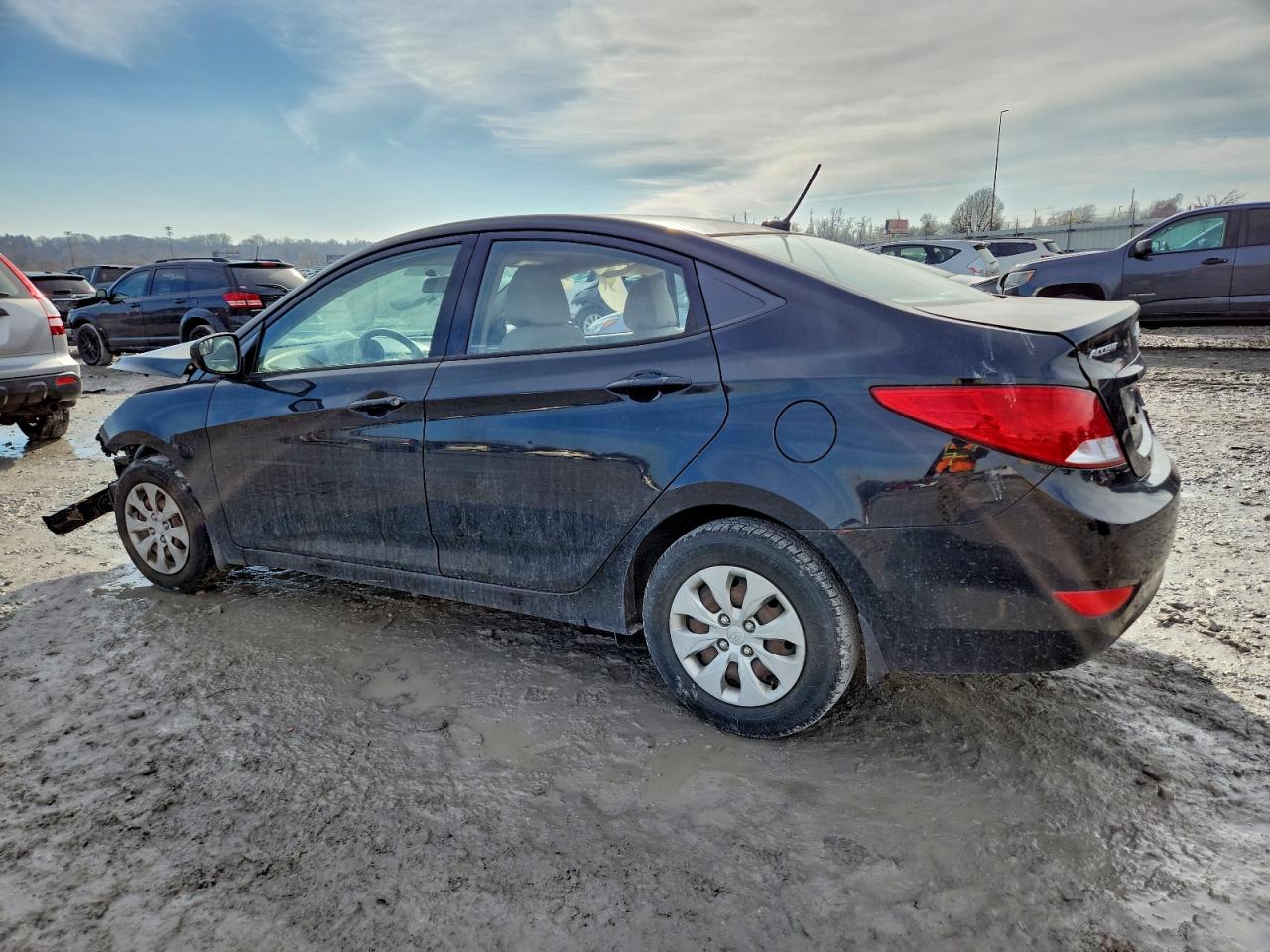 2015 Hyundai Accent VIN KMHCT4AEXFU925422 photo 2