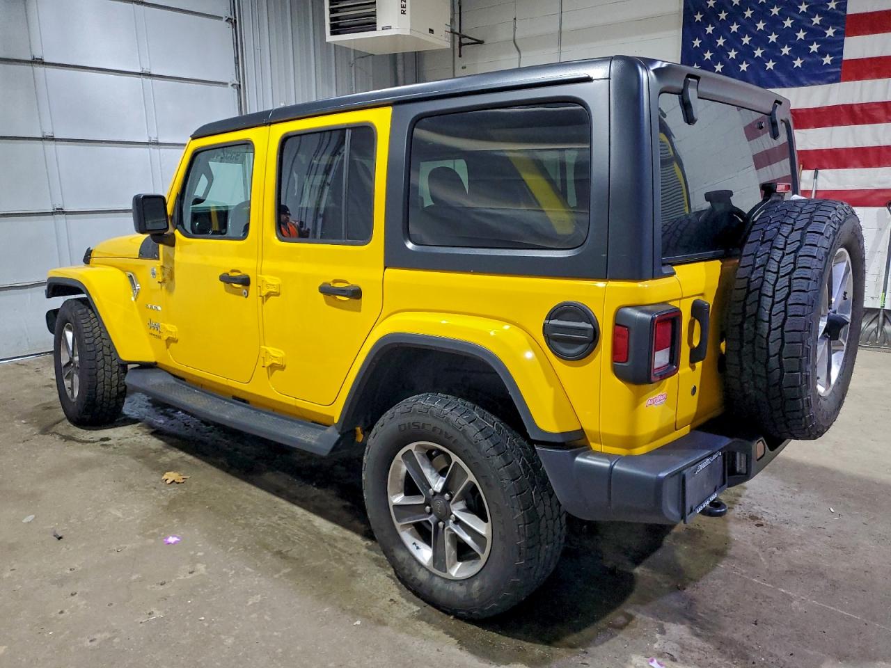 2019 Jeep Wrangler / VIN 1C4HJXEG5KW515350 photo 2