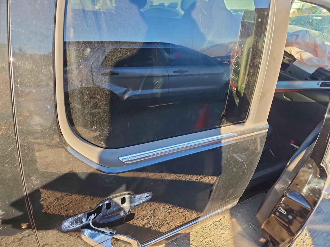 2010 Cadillac Escalade VIN 1GYUCJEF3AR249265 photo 11