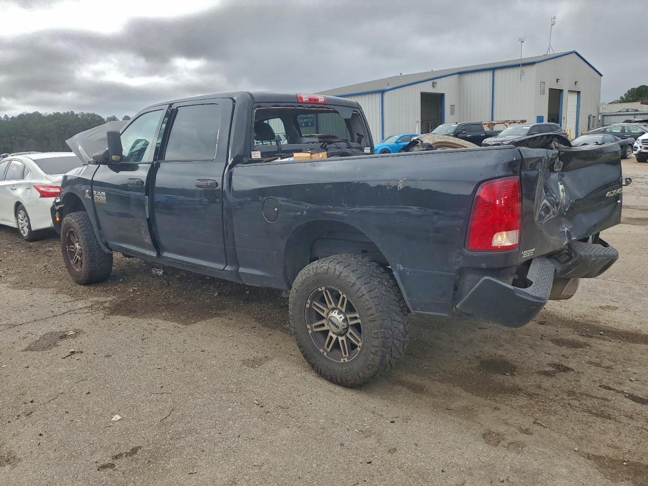2018 Ram All models VIN 3C6UR5CL4JG365800 photo 2