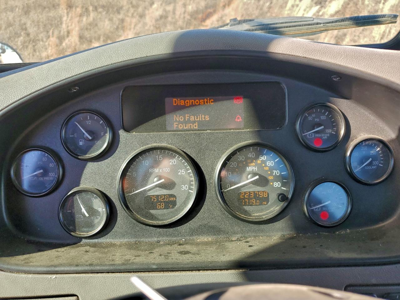2017 PETERBILT All models VIN 1NP3A28X6HD421516 photo 8