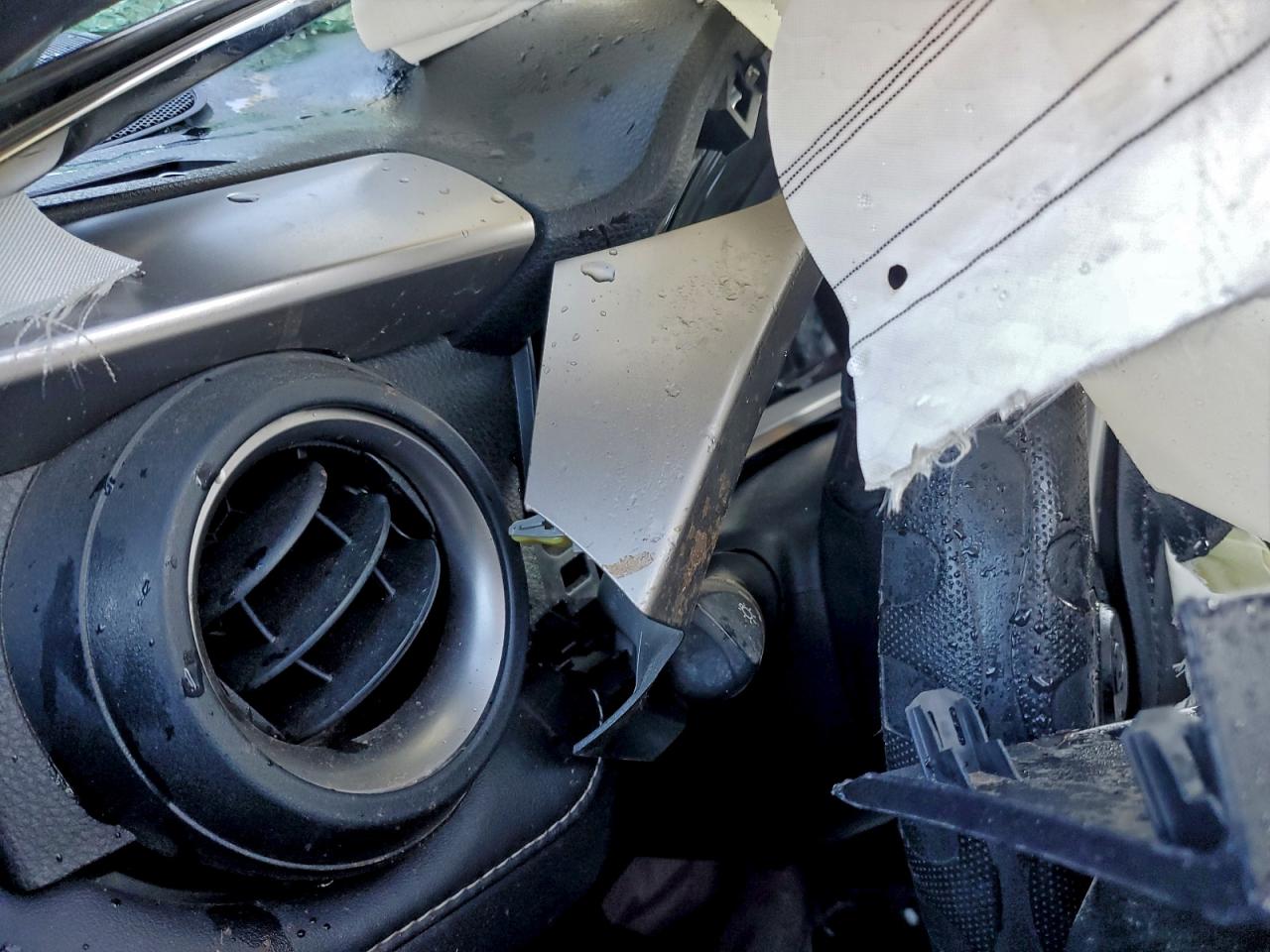 2018 Toyota Rav4 VIN JTMDJREV4JD155491 photo 9